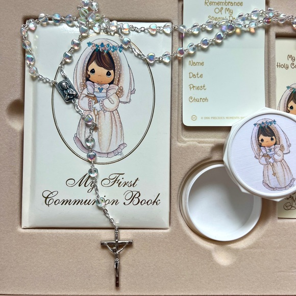 Vintage Precious Moment holy communion gift box set - Picture 3 of 4